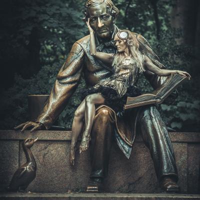 Birgit Moertl Costume Set New York Makeup Alice New York Fairytale Photo Kniepeis