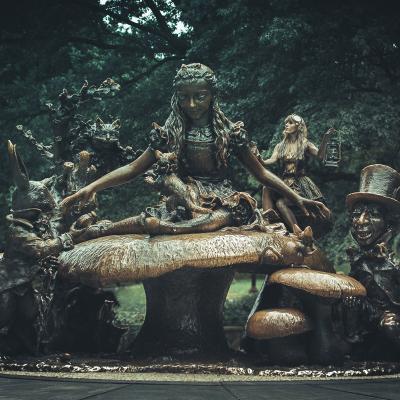 Birgit Moertl Costume Set Newyork Makeup Alice New York Fairytale Photo Kniepeis